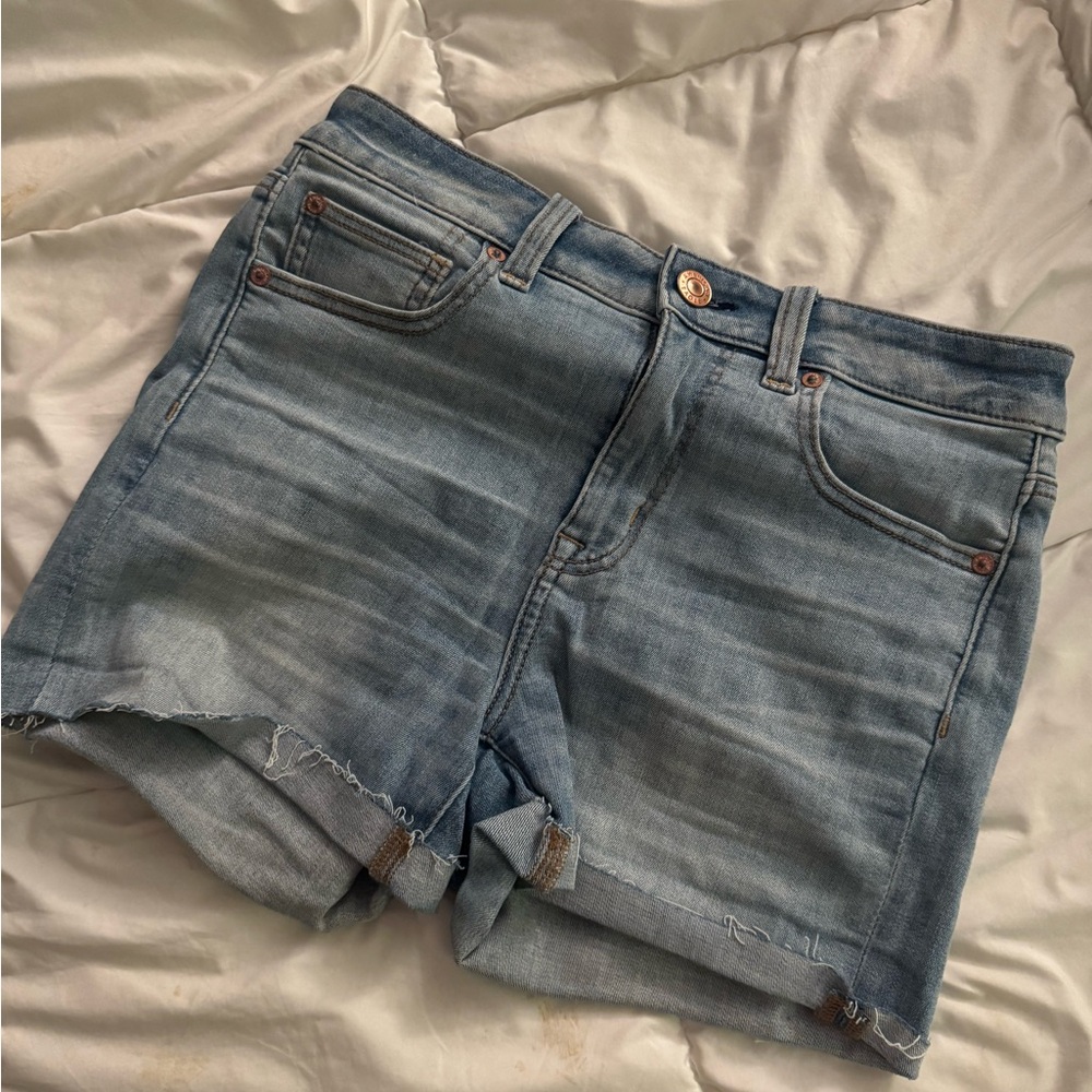 Light Wash Denim Women’s Shorts - Casual High-Rise Cut